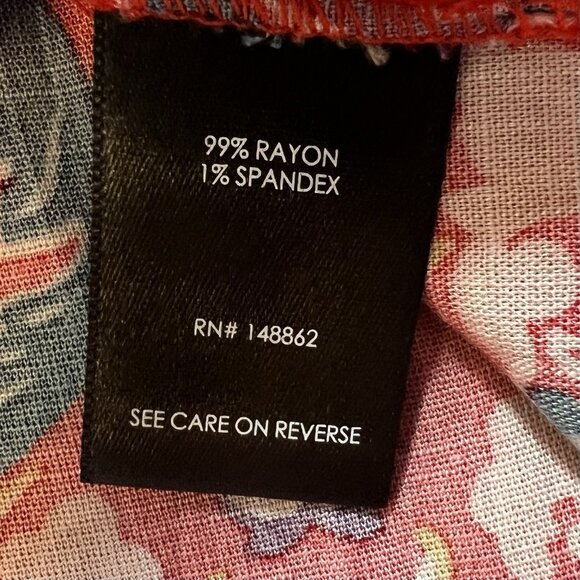 Torrid 0 Women’s Top Red Paisley Size Large Tie Front Bell Sleeve V-Neck NWT - Picture 11 of 13